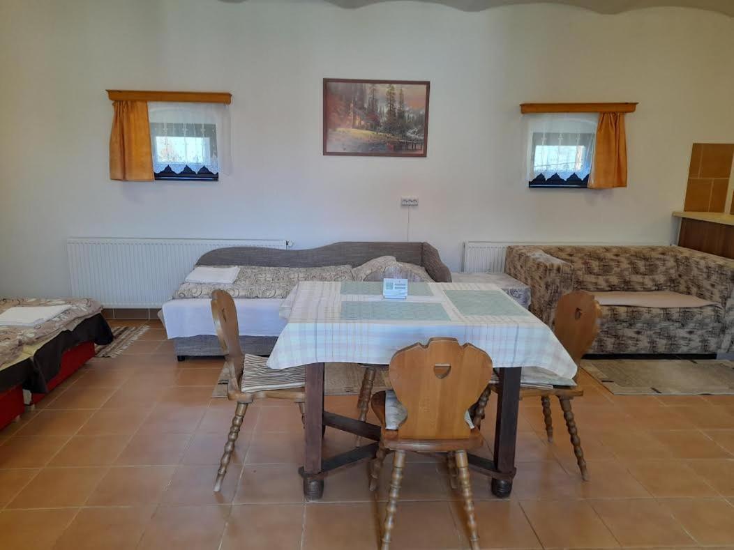 Kapolna Vendeghaz Apartment Kerkaskapolna Ngoại thất bức ảnh