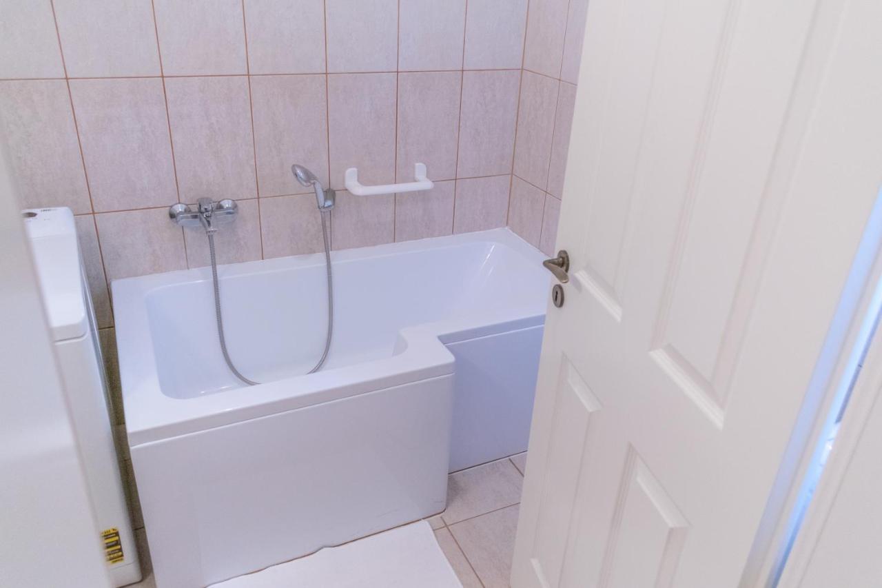 Kapolna Vendeghaz Apartment Kerkaskapolna Ngoại thất bức ảnh
